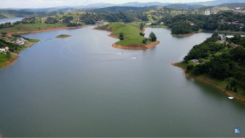 4- Prainha de Igaratá, na represa do Jaguari