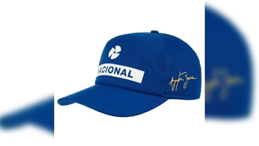 Um clássico do visual de Senna e best-seller da marca, o boné usta R$ 159,90.