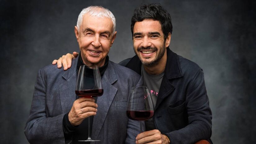 Tendo como plano de fundo o fascinante universo dos vinhos, a peça retrata o reencontro entre pai e filho que estão afastados há muitos anos.