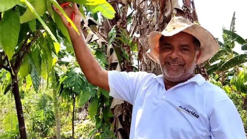João Evangelista, popularmente conhecido como Rogério forneceu a amêndoa utilizada pelo chocolate premiado com medalha de ouro.
Foto: Mateus Costa/Ascom Sedap