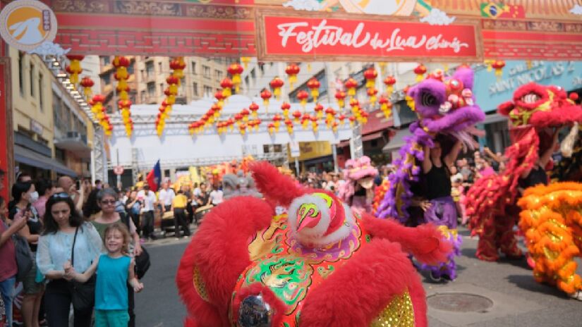 Também conhecido como Festival do Meio do Outono, o evento traz para a capital paulista uma das festividades mais tradicionais da China.
