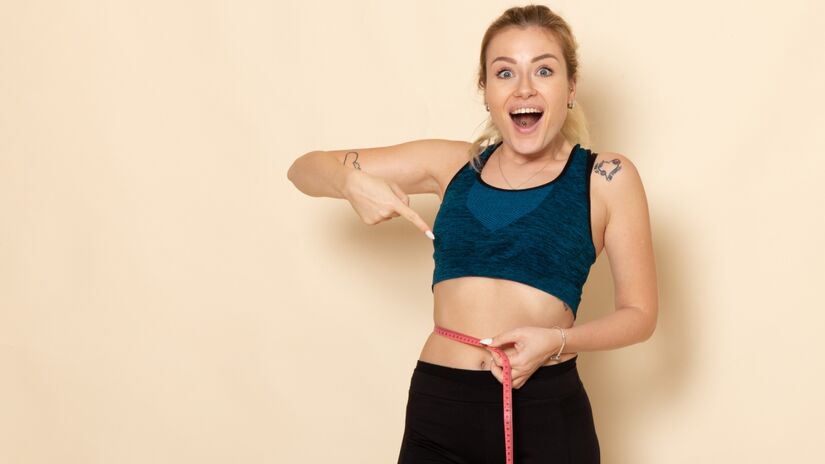 Métodos como a criolipólise são populares, mas não substituem a combinação de dieta e exercício. Fotos: Freepik