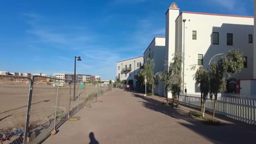 Ao entrar nesse bairro, a sensação é de estar em outro continente (Fotos: Youtube/Reprodução) 