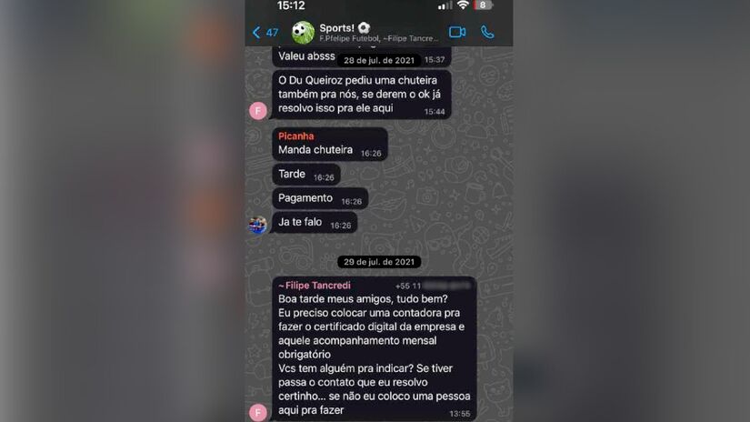 Um dos participantes indica que o jogador Du Queiroz precisava de uma chuteira e outro confirma a compra | Reprodução/Lance