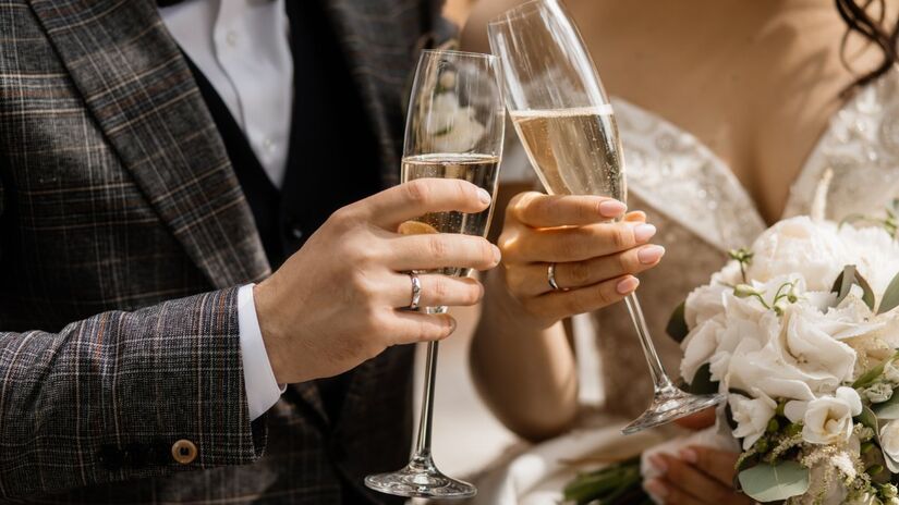 Para antropólogo, mais importante do que legitimar o vínculo entre duas pessoas, o casamento une duas famílias (Foto: Freepik)