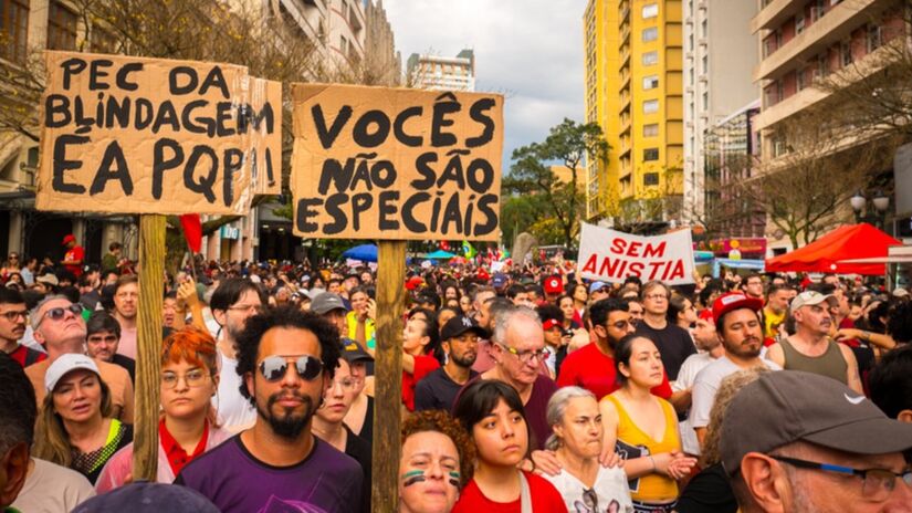 Mais de 400 mil pessoas foram as ruas protestar contra o projeto de Emenda (Foto: Gibran Mendes/Fotos Públicas)