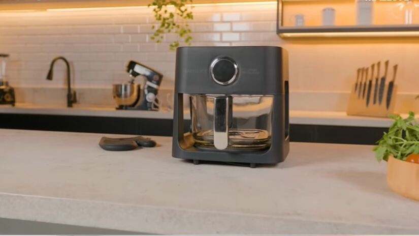 Com capacidade de 4,5 litros, a cuba da Smart Glass é feita em vidro temperado de alta resistência térmica.