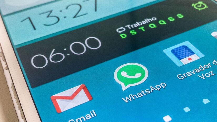 Saiba como excluir o "círculo azul" da lista de conversas e reduzir a presença da inteligência artificial no app (Foto: Marcelo Casal Jr/Agência Brasil)