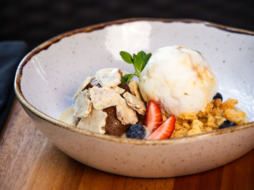 Baleia - entre as opções do menu, a sobremesa Baileys Crumble (R$ 52). Foto: Divulgação