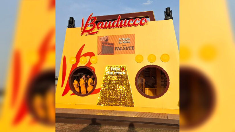 No total, mais de 75 mil produtos serão distribuídos, incluindo Bauducco Choco Biscuit e Bauducco Big Cookie. 