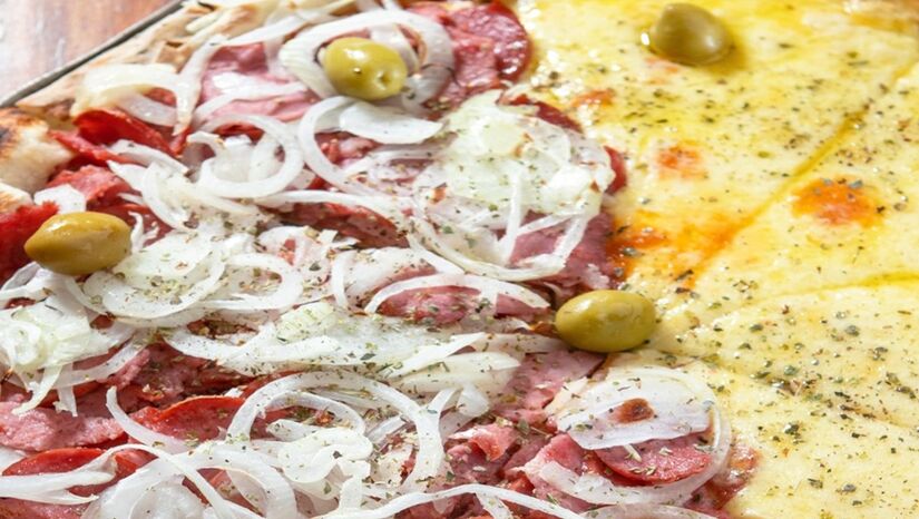 Há doces, salgados, pizzas e um bufê de brunch/Divulgação