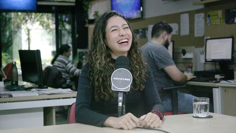 Agora, já vivendo em São Paulo, explica sobre seu método de gravações/Thiago Neme/Gazeta de S.Paulo 