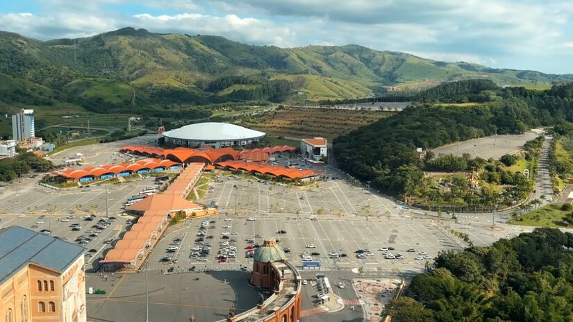 Santuário Nacional é o maior templo mariano do mundo e recebe mais de 12 milhões de visitantes por ano
