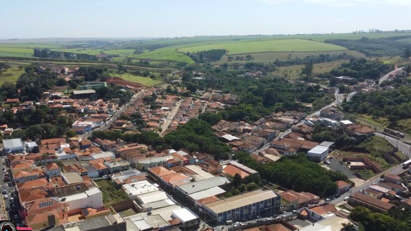 São Manuel combina áreas verdes, parques e o Rio Lençóis, oferecendo lazer e contato com a natureza para toda a família