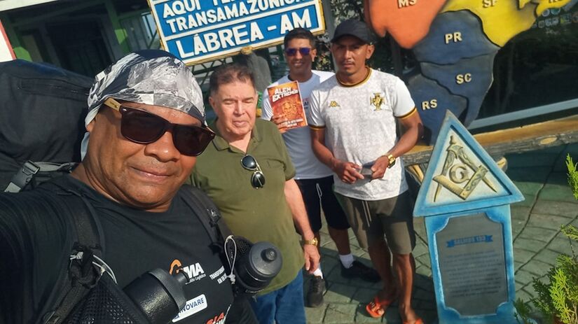 O atleta recebeu o apelido de 'Super-humano' pelas suas façanhas pelo mundo/Divulgação