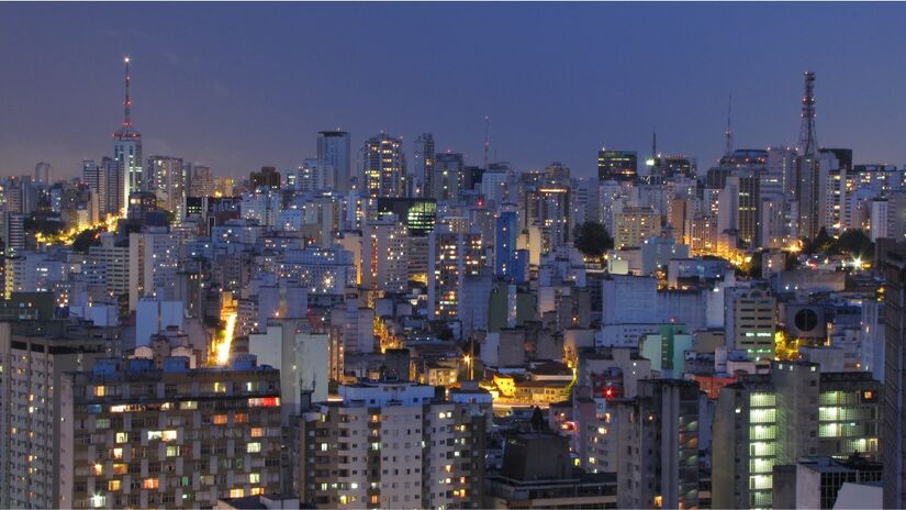 De lá dá para ver quase toda a zona oeste. Imagem: Júlio Boaro/Wikimedia Commons