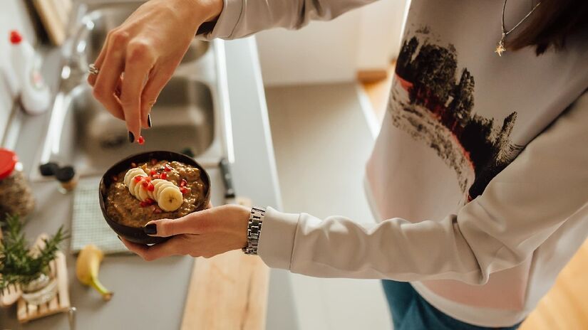 Aprender a cozinhar é um hábito muito recomendado por nutricionistas. Imagem: Pixnio