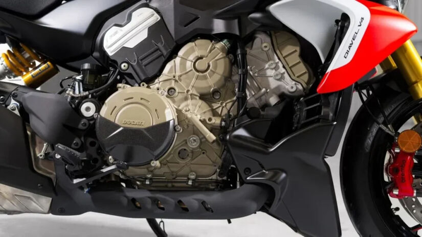 Motor Desmosedici Stradale de 1.103 cc equipa a Diavel V4 RS, derivado da MotoGP |Divulgação/Ducati