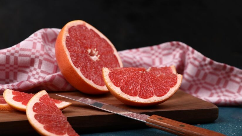 Segundo especialistas, a fruta contém substâncias únicas que podem afetar o metabolismo e os níveis de insulina, "estimulando" o corpo a queimar gordura mesmo durante o repouso.