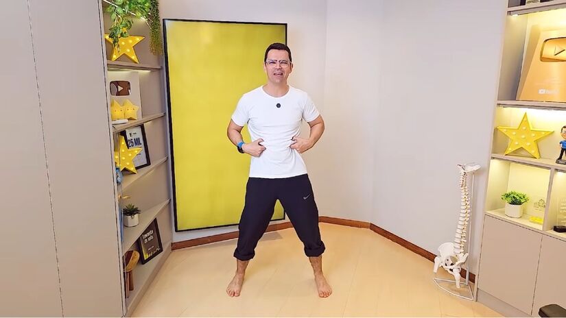 Além de definir a barriga, a série é capaz de fortalecer as pernas e os glúteos (Foto: reprodução/YouTube)