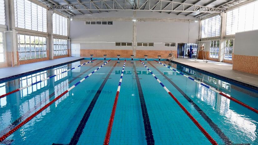 Local tem equipamentos de esportes como piscina olímpica|Sergio Barzaghi/SECOM
