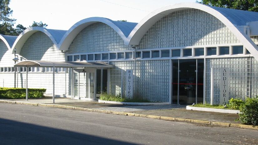 ITA é considerado por muitos como a escola de tecnologia mais avançada do Brasil. Imagem: Davivalle/Wikimedia Commons