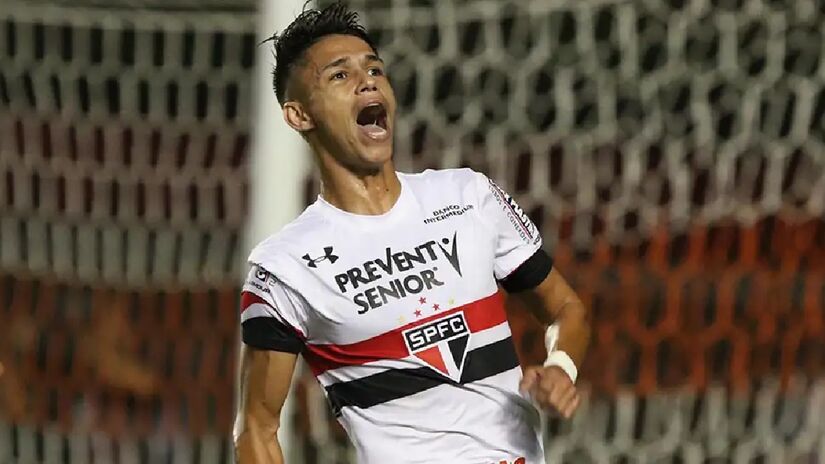 Campeão e artilheiro da Copa Libertadores sub-20 pelo São Paulo, em 2016, despontou no profissional em 2017. Foi vendido ao Lille, da França, por 10 milhões de euros (cerca de R$ 38 milhões na cotação da época) - (Rubens Chiri/SaoPauloFC)
