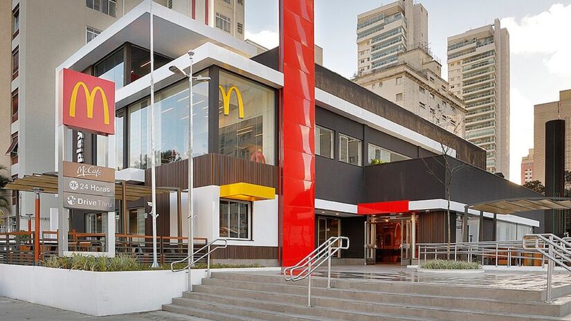 Ray Kroc não poupou esforços para ser considerado o fundador do McDonald's (Foto: Wikimedia Commons/Marcio Sallowicz)
