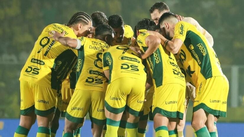 Sensação do Campeonato Brasileiro de 2025, o Mirassol passou por uma verdadeira reformulação em 2017 após a entrada de mais de R$ 7 milhões com a venda de um jogador do São Paulo para a Europa - (JP Pinheiro/Agência Mirassol)