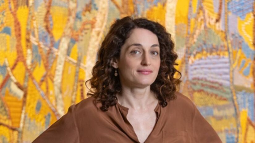A artista francesa Eva Jospin na exposição 'Re-Selvagem Natureza Inventada' na Casa Bradesco.