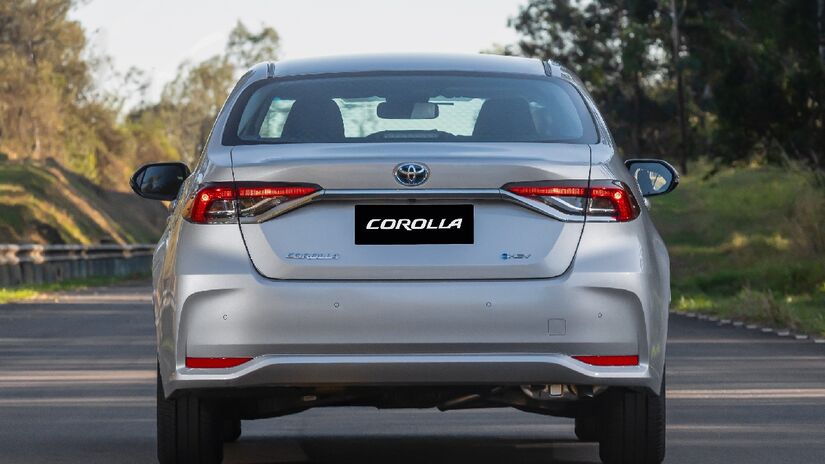 Detalhes cromados discretos reforçam o acabamento premium do Corolla GLi Hybrid |Divulgação/Toyota