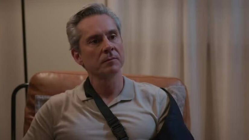 Em 'Vale Tudo', novela das 21h da TV Globo, Marco Aurélio tem certeza que Odete Roitman foi a responsável por tentar matá-lo.