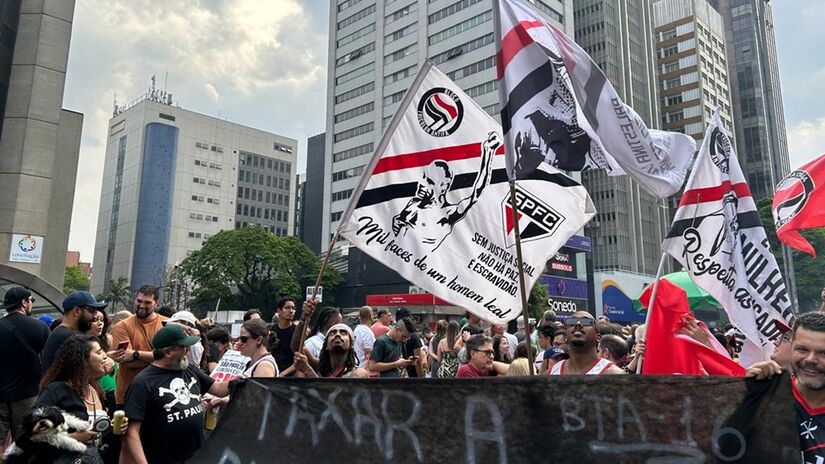 Torcedores do São Paulo Futebol Clube na Paulista/Bruno Hoffmann