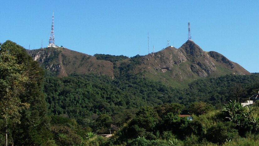 Conheça a maior montanha da cidade. Imagem: Ivano Gutz/Wikimedia Commons