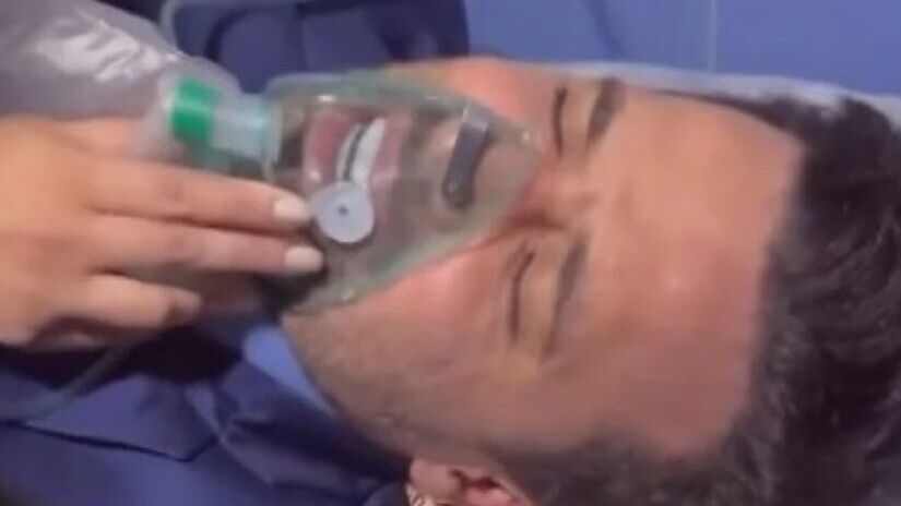 O candidato foi levado a um hospital após receber uma cadeirada de Datena durante debate na TV Cultura/Reprodução