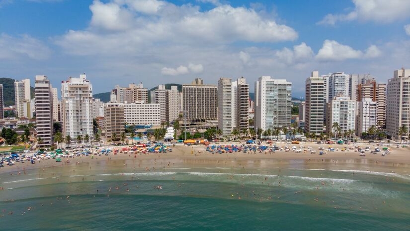 A Prefeitura do Guarujá investe bastante para atrair os turistas nos meses mais frios do ano. A programação municipal inclui atrações circenses, festejos de inverno com shows e comidas típicas. O lugar possui pontos turísticos que vão além das suas famosas praias. Foto: Governo de SP