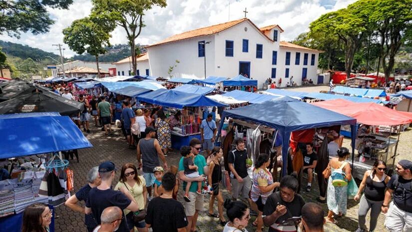 Embu das Artes exaltou a sua tradicionalíssima feira aos fins de semana/Divulgação
