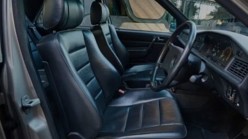 Para preservar a originalidade, foram mantidas a cabine, a carroceria, as cores e os revestimentos /Reprodução/RM Sotheby's