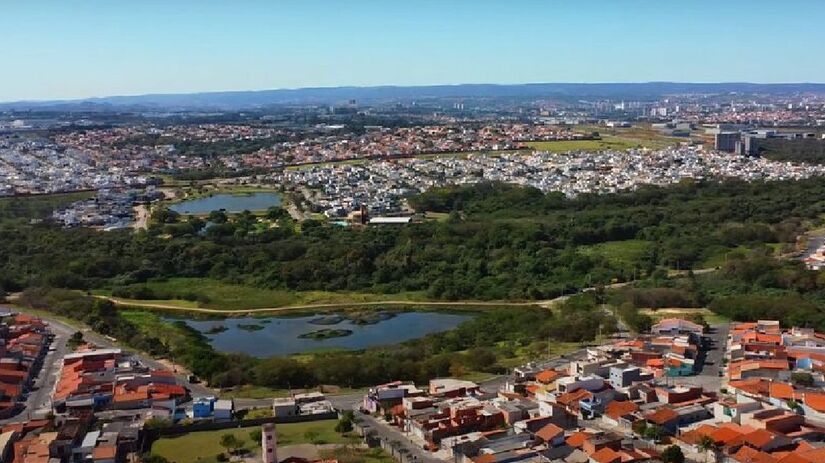 Chamada de 'Manchester Paulista' durante o século 19, a cidade de Sorocaba tradicionalmente apresenta uma estrutura industrial surpreendente, junto de uma herança histórica incrível - (Reprodução/Youtube/Canal GVT)