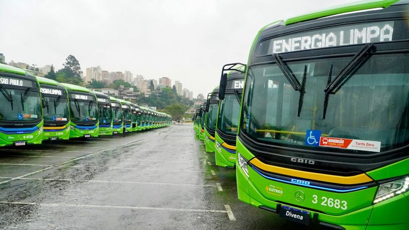 Desde a última segunda-feira (22/9), o município conta com 760 ônibus movidos a bateria e 201 trólebus