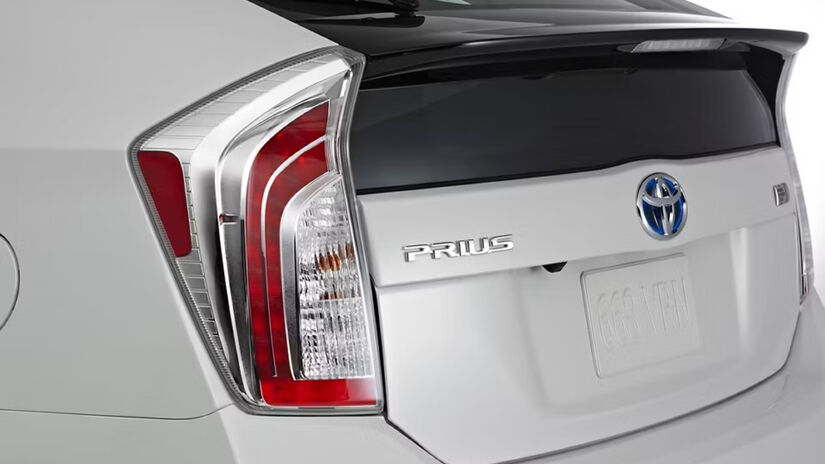 Outro diferencial é na hora de recarregar, não precisando plugar o Prius na tomada. A bateria é recarregada pelo próprio motor a gasolina - (Divulgação/Toyota)
