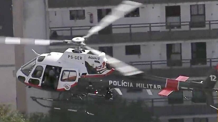 Ação foi percebida por vizinhos que acionaram a polícia. / Reprodução/TV Globo