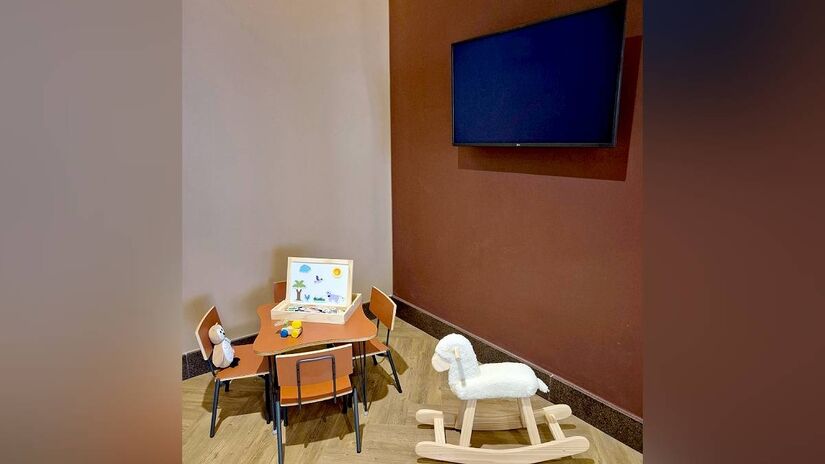 Local reúne áreas de descanso, cabines para reuniões, espaço de coworking, espaço infantil - Assessoria Ambaar