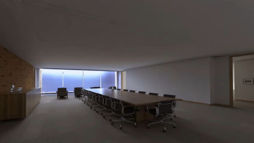 O ambiente absorve o calor sem aquele incômodo vento constante. O resultado é um clima agradável, praticamente sem ruído e menor necessidade de usar ventiladores convencionais.