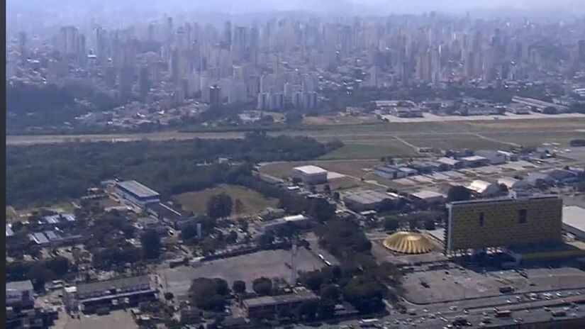 O terreno do aeroporto segue sendo objeto de disputa entre a prefeitura de São Paulo e a união - reprodução/YouTube