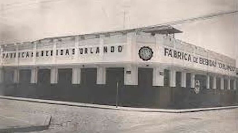 A fábrica do Orlando é a fábrica de tubaína mais antiga do País, está ativa desde 1913