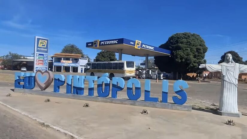 Pintópolis (MG): Nome criado em homenagem ao fazendeiro Germano Pinto, que ajudou a transformar a região numa cidade planejada.