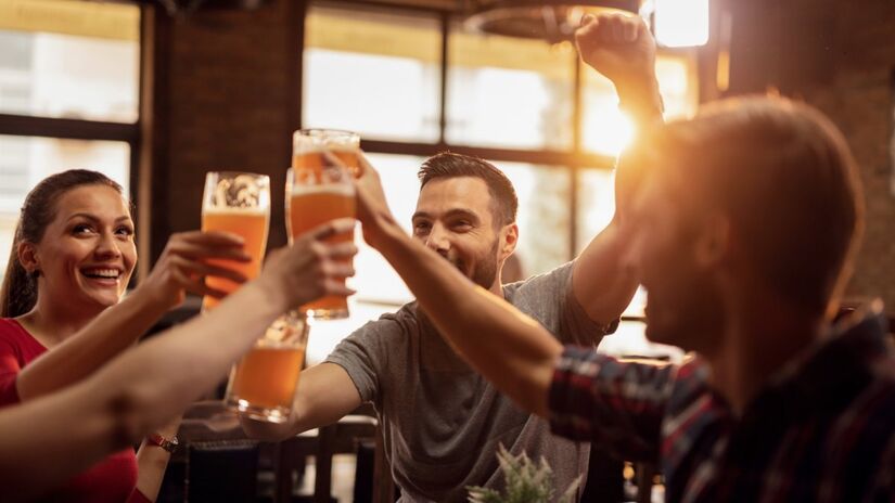 Aos fins de semana, a Six Sport Life de São Paulo oferece café da manhã e até bebidas alcóolicas na happy hour (Fotos: Freepik)