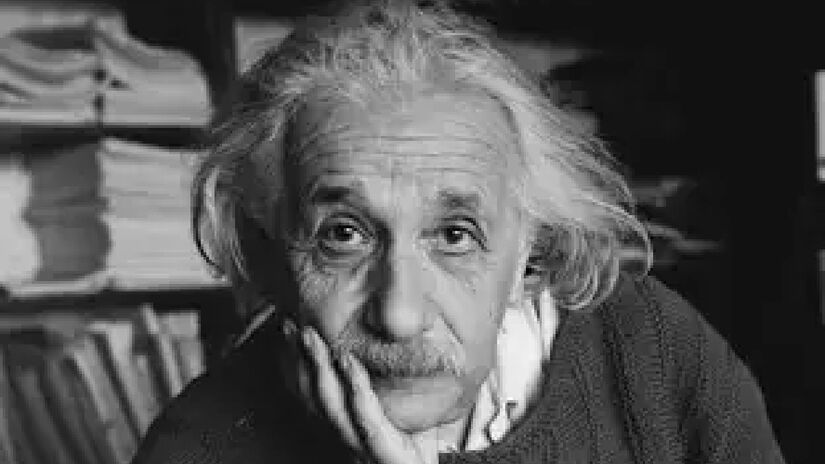 Einstein se tornou uma lenda, símbolo da física moderna. Imagem: Sir proença/Wikimedia Commons