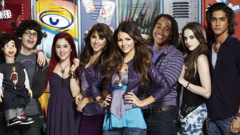 Brilhante Victoria: Tori Vega é convidada para fazer parte da escola de ensino médio de Hollywood especializada em artes e vê sua vida mudar totalmente com novos amigos e uma nova rotina - (Divulgação/Nickelodeon)